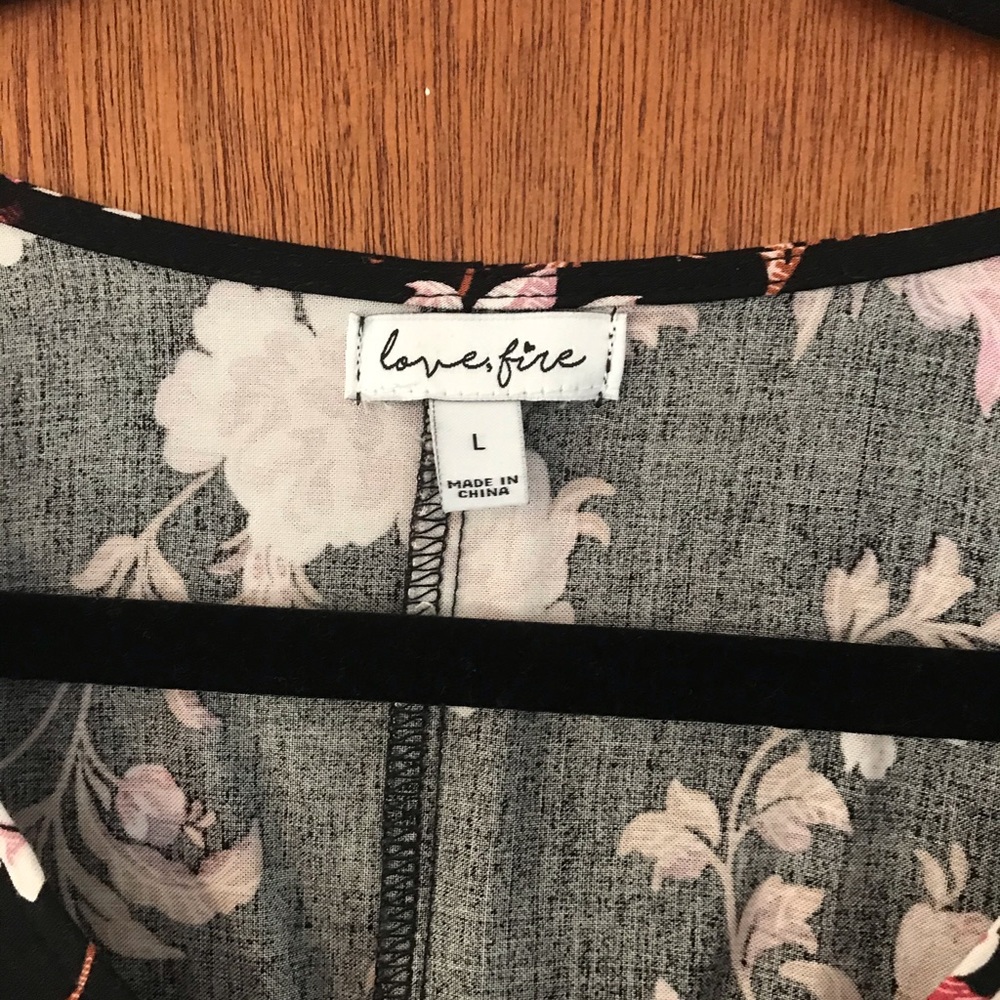 Blouse - Picture 2 of 3